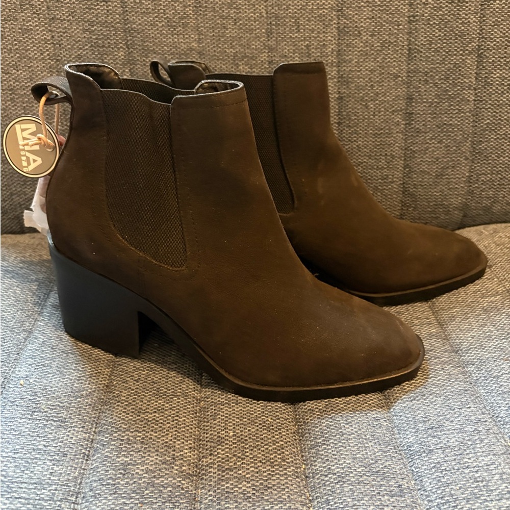 MIA Gray Booties